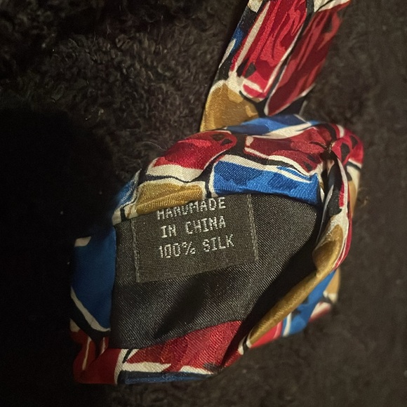 Beautiful multi/colored 100% silk Men’s Tie - Picture 4 of 4
